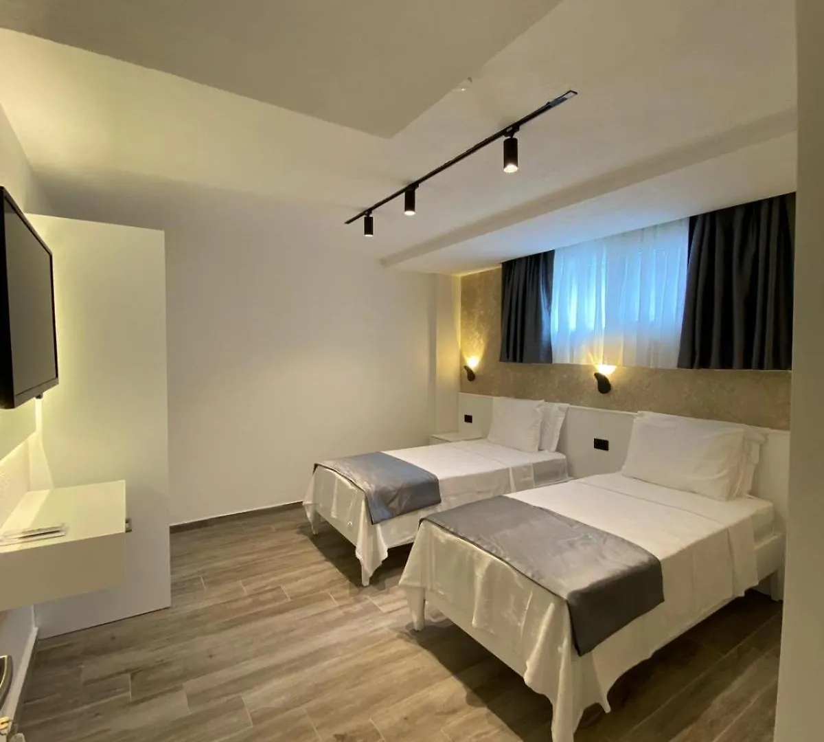 Cagdas Otel Ciftlikkoyu