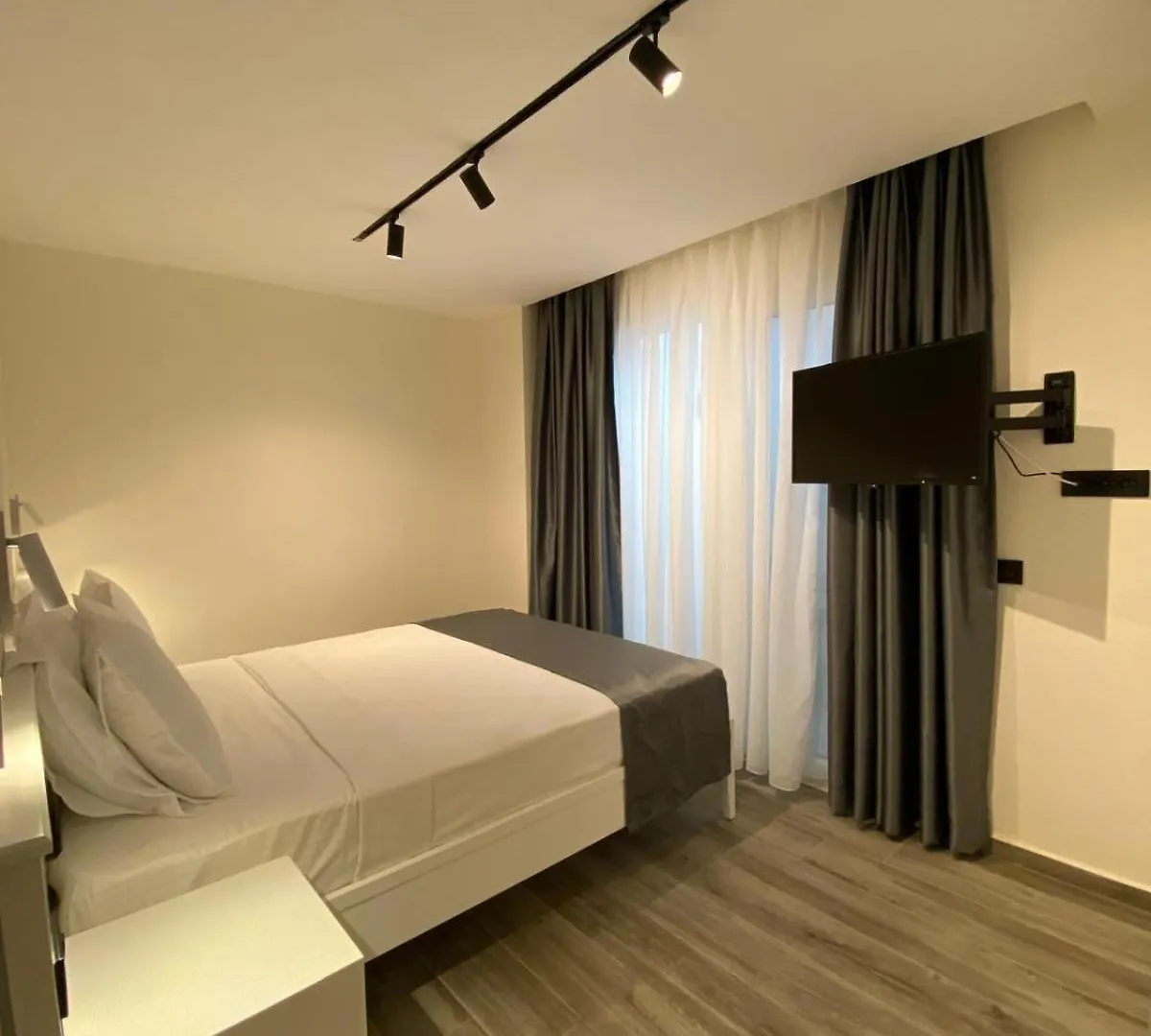 Cagdas Otel Ciftlikkoyu