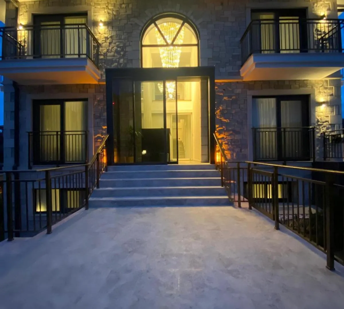 Cagdas Otel Ciftlikkoyu